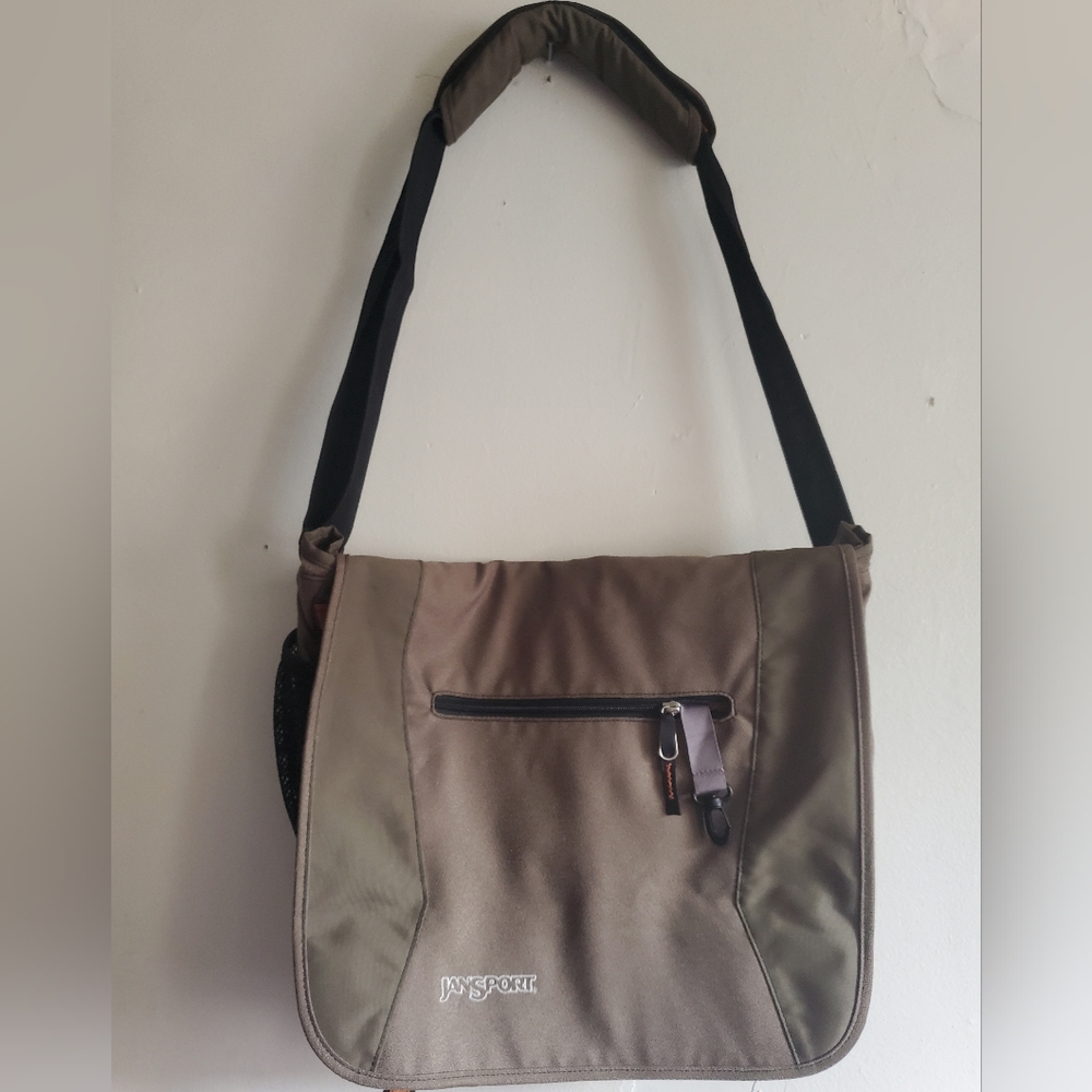 Jan sport Crossbody Bag 15”x12”